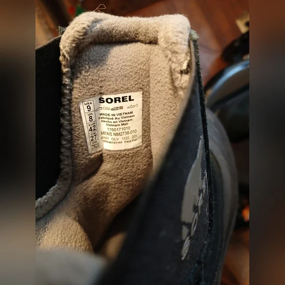 NWT Buxton Pull On Black Waterproof Mens Snowboot - 9